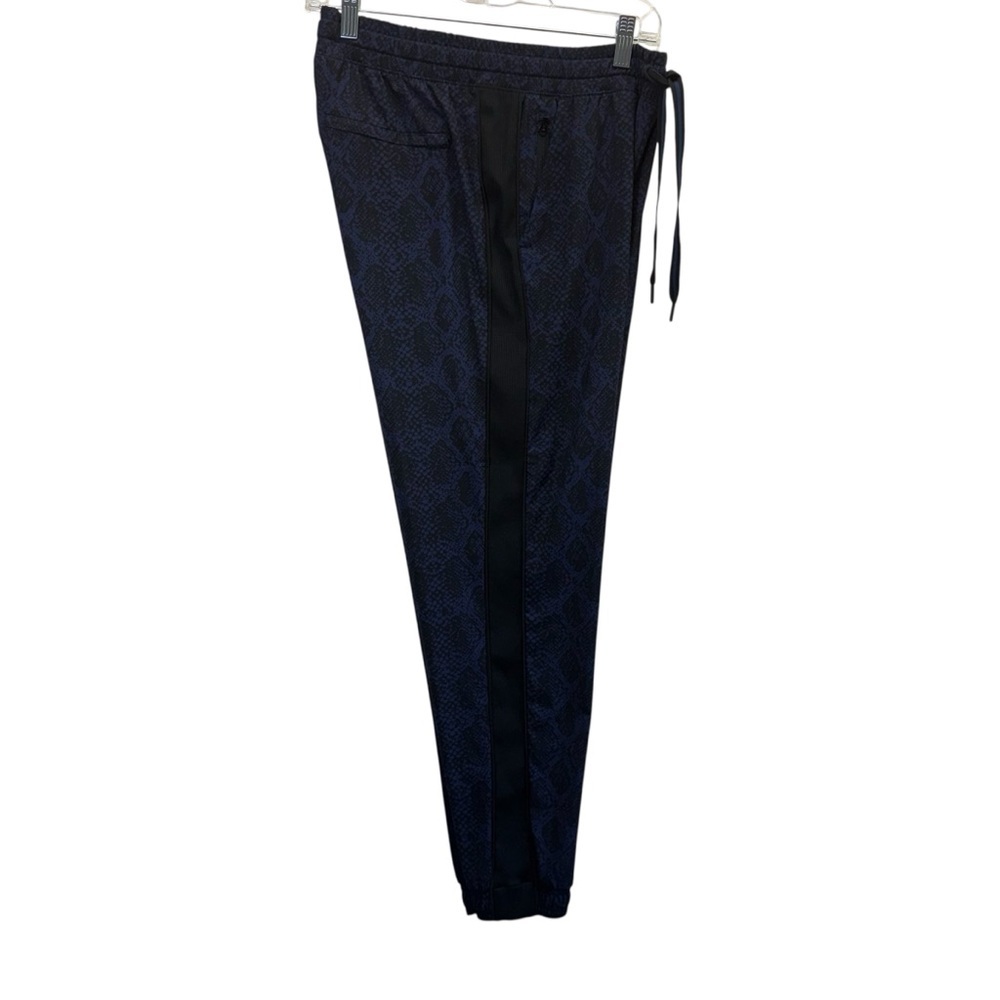 Athleta Brooklyn Joggers In Blue Python. Size 6 - image 7